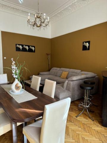 Izabella Home Budapest Exterior photo